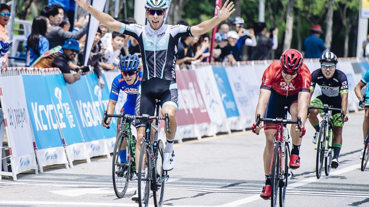 Pro cycling the one clearance