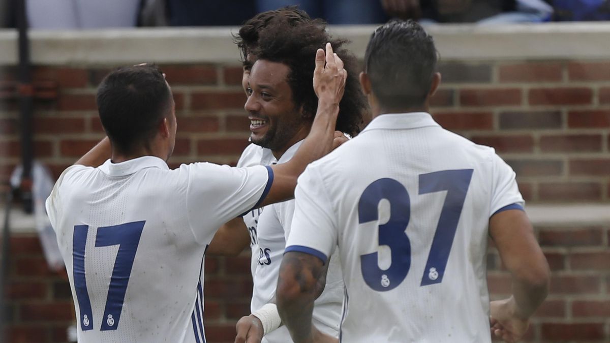 Marcelo celebra uno de sus goles ante el Chelsea
