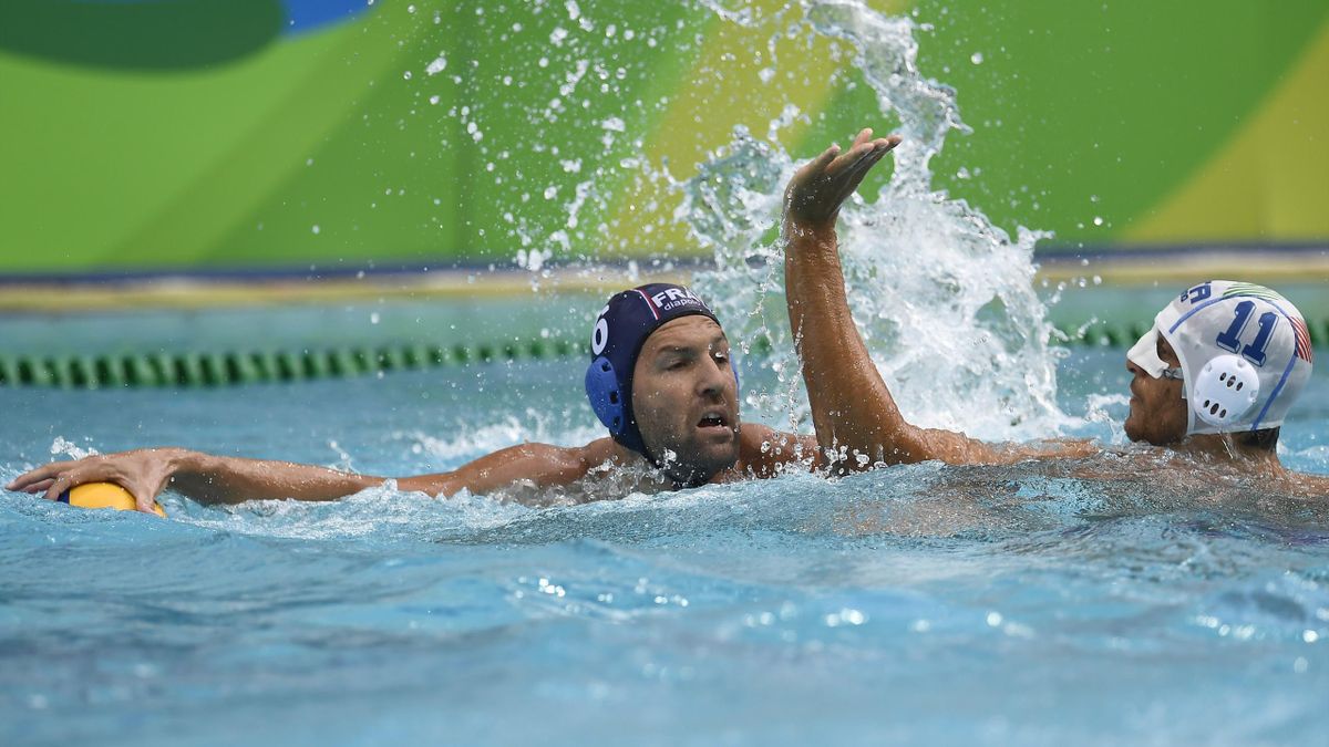 Olympics Rio 2016: Masked man powers Italy to water polo win over
