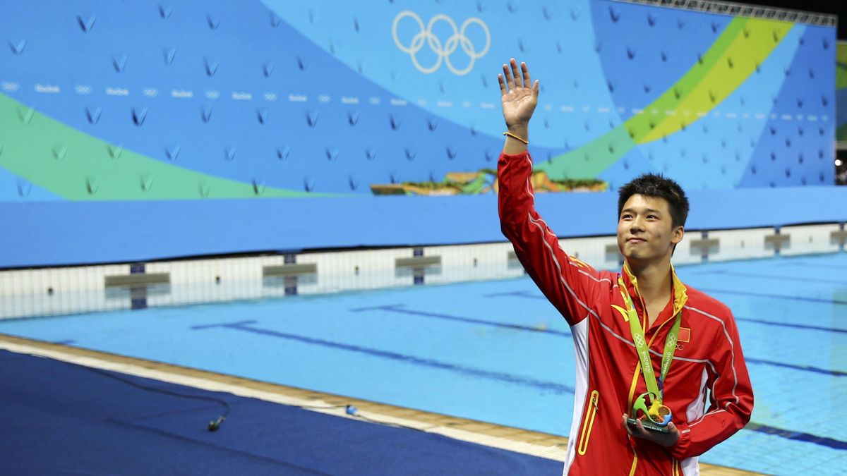 Chen Aisen wins gold for China in men's 10 metre platform - Eurosport
