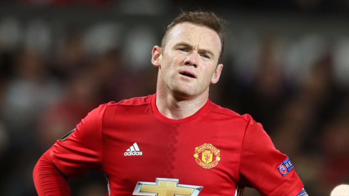 Wayne Rooney suffered an injury in training