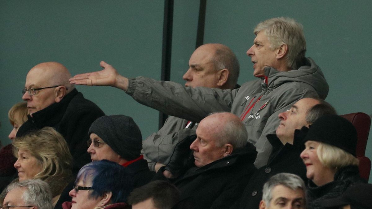 Arsene Wenger I didn t tell Ian Wright about my Arsenal future