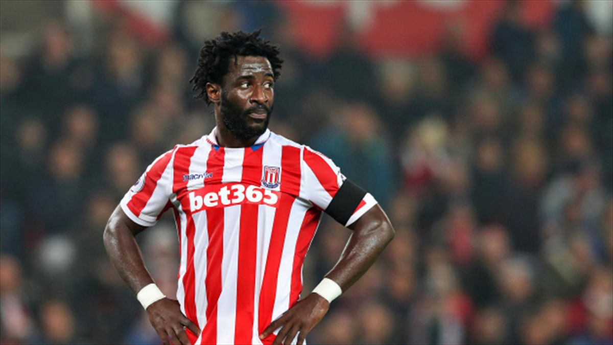 Stoke boss Mark Hughes defends decision to sideline Wilfried Bony - Eurosport