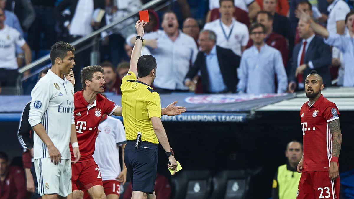 Arturo Vidal rages at referee after Bayern Munich go out to Real Madrid, Bayern Munich