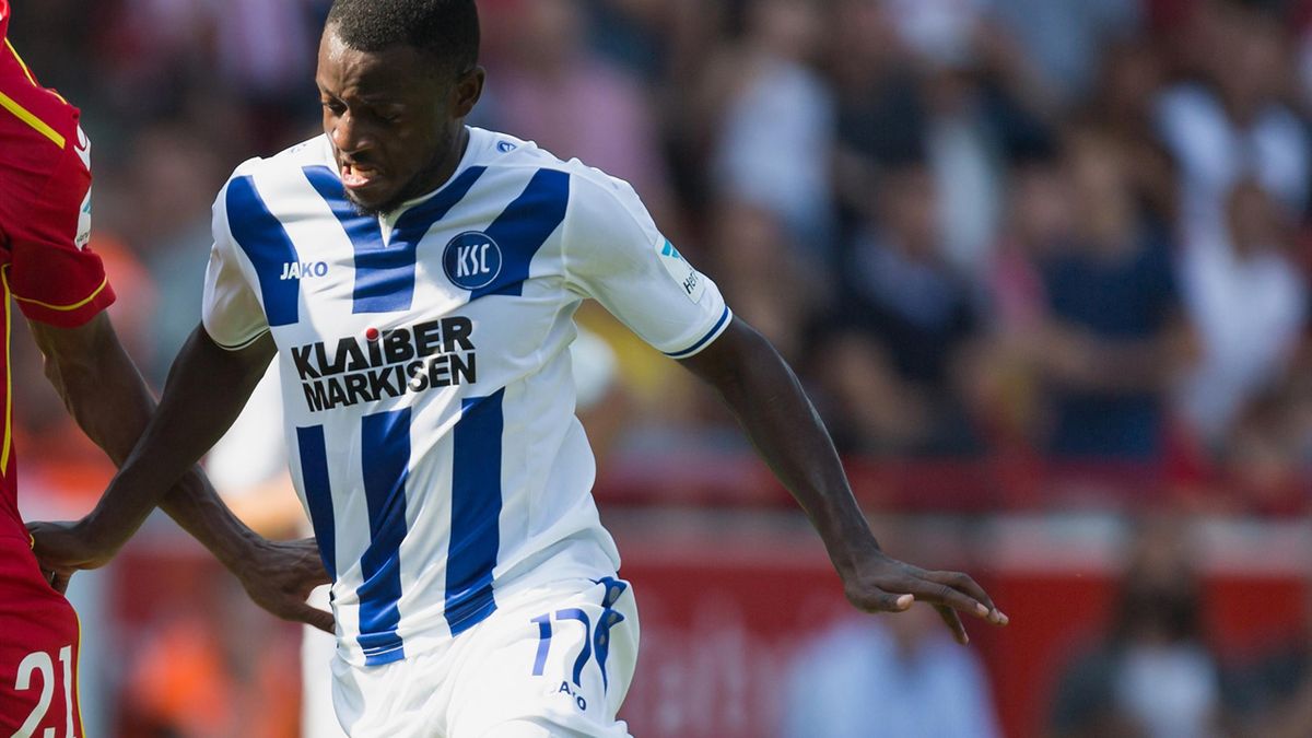 Neu-Zweitligist Holstein Kiel verpflichtet Kinsombi vom ...
