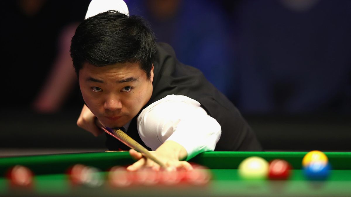 2018 World Snooker Championship Ding Junhui beats Xiao Guodong Bingham and Lisowski in action Eurosport