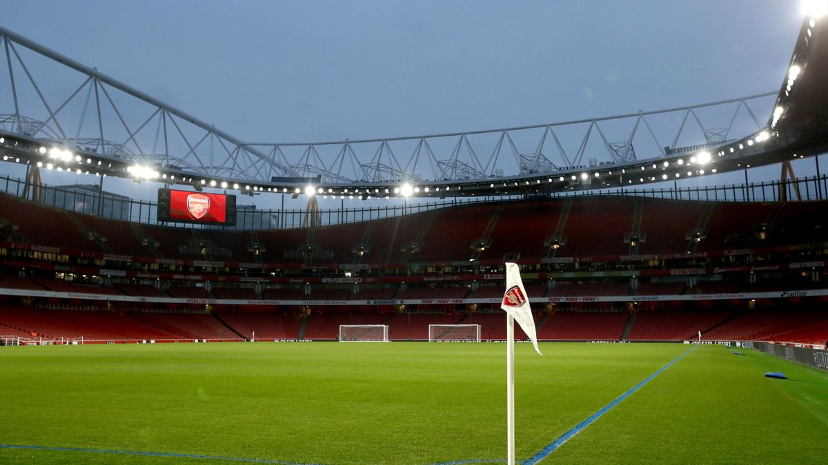 Arsenal Pitch Markings Painted Blue For Manchester City Clash Eurosport