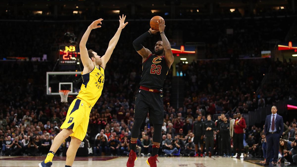 Cavs clinch home-court advantage with win over Pacers