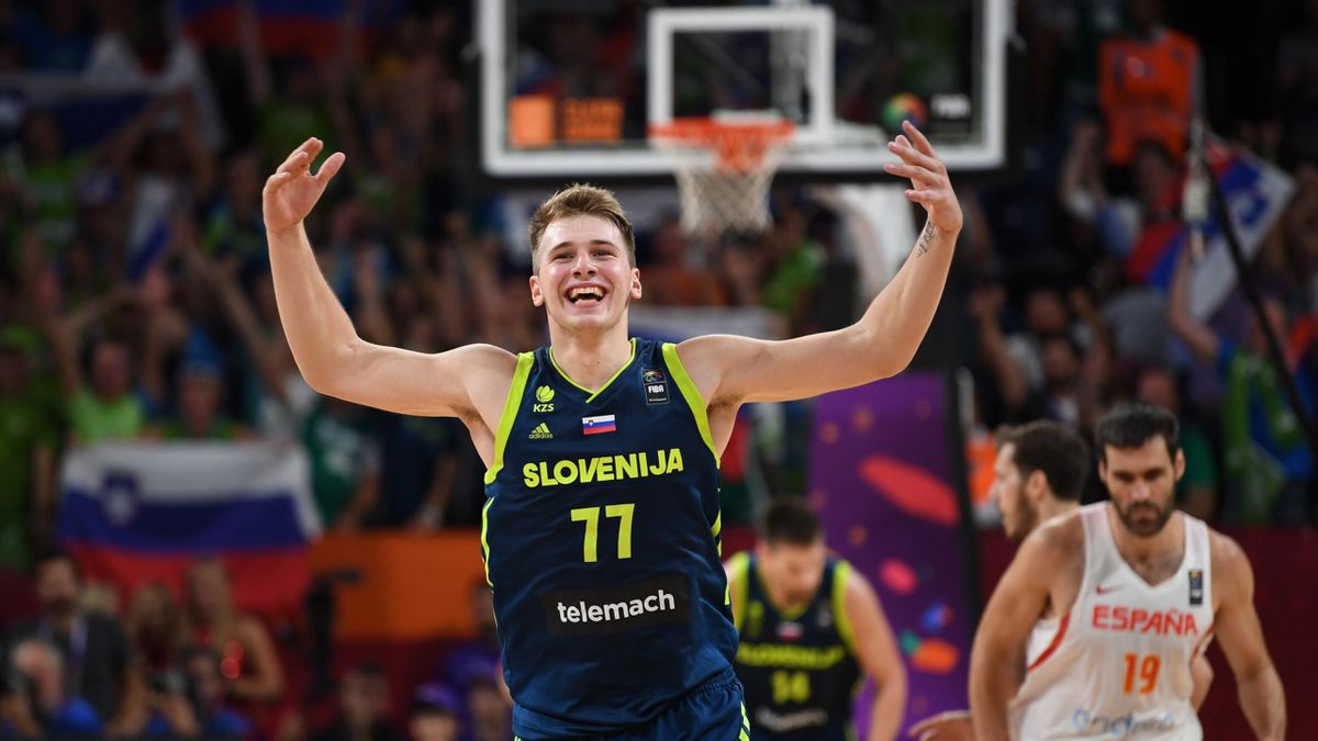 Luka Doncic given warm welcome, but barely plays, in return to former club Real  Madrid - NBC Sports