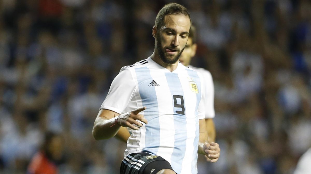 Higuain sales jersey number