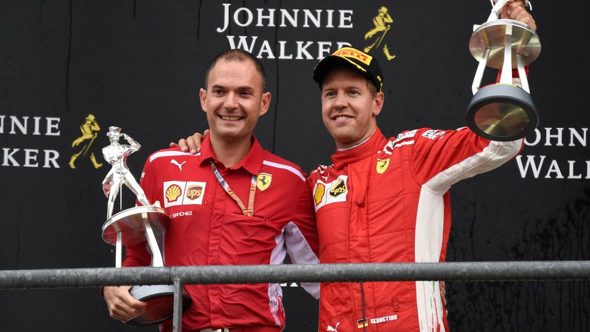 David Sanchez, Ferrari receives the constructor trophy on the podium from  John Williams, Johnnie Walker, Lewis Hamilton, Mercedes AMG F1 and  Sebastian Vettel, Ferrari, Belgian GP