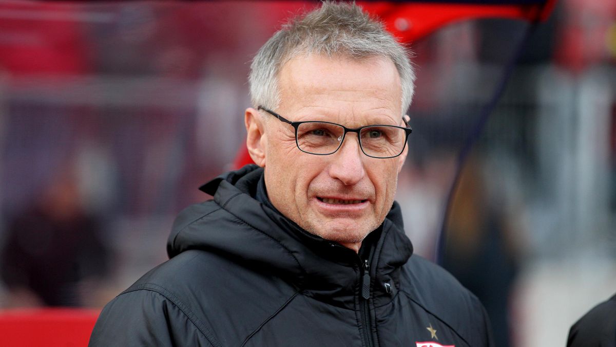 Schwindel Der Hinrunde Michael Reschke Vfb Stuttgart Eurosport