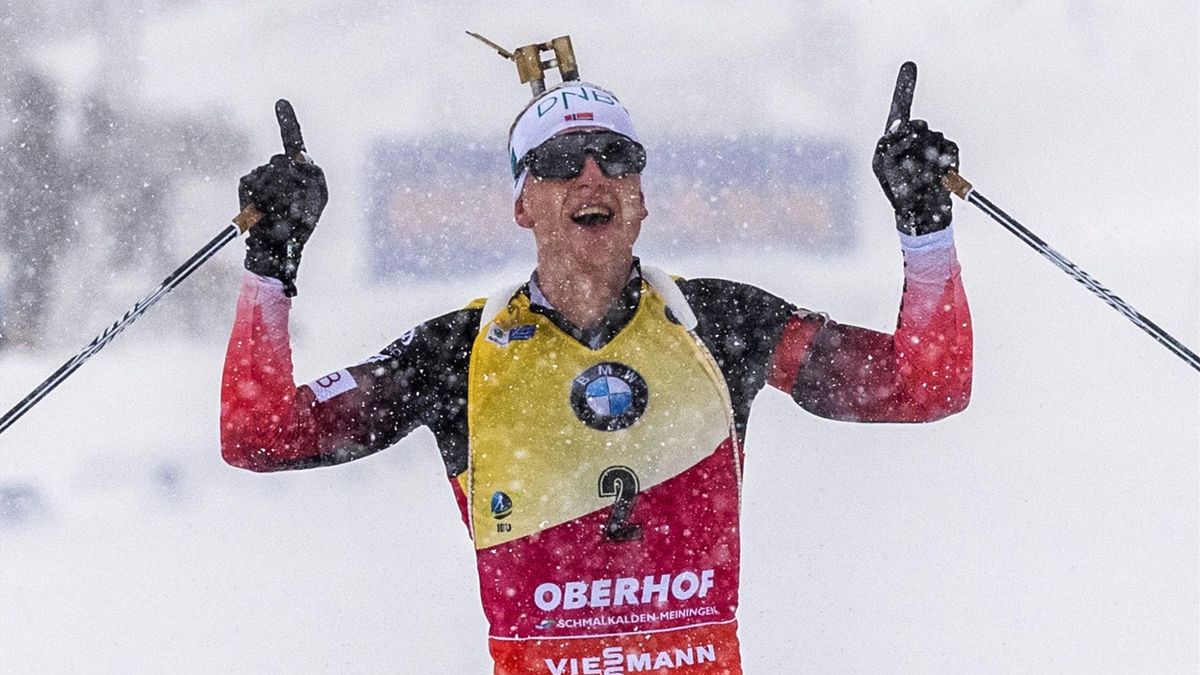 Johannes Thingnes Boe of Norway celebrates after winning the men's 12,5km pursuit event at the IBU Biathlon World Cup on January 12, 2019 in Oberhof, eastern Germany. (Photo by ROBERT MICHAEL / AFP) (Photo credit should read ROBERT MICHAEL/AFP/Getty Image