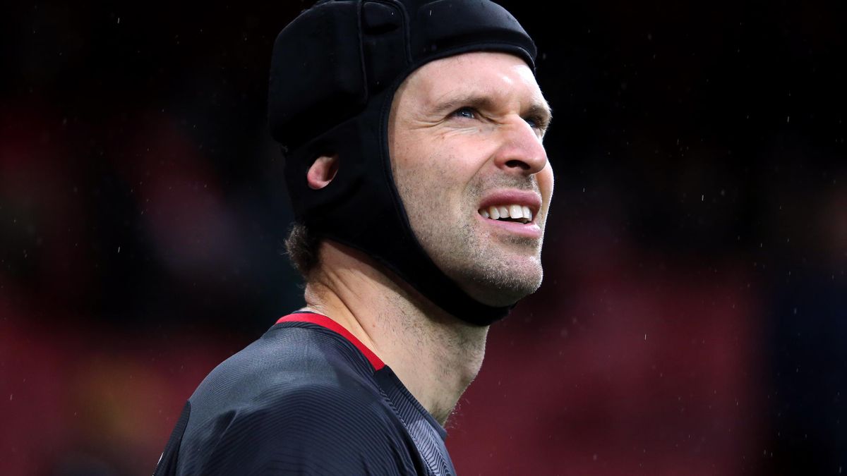 Arsenal's former Chelsea keeper Petr Cech suffered a fractured skull against Reading in 2006