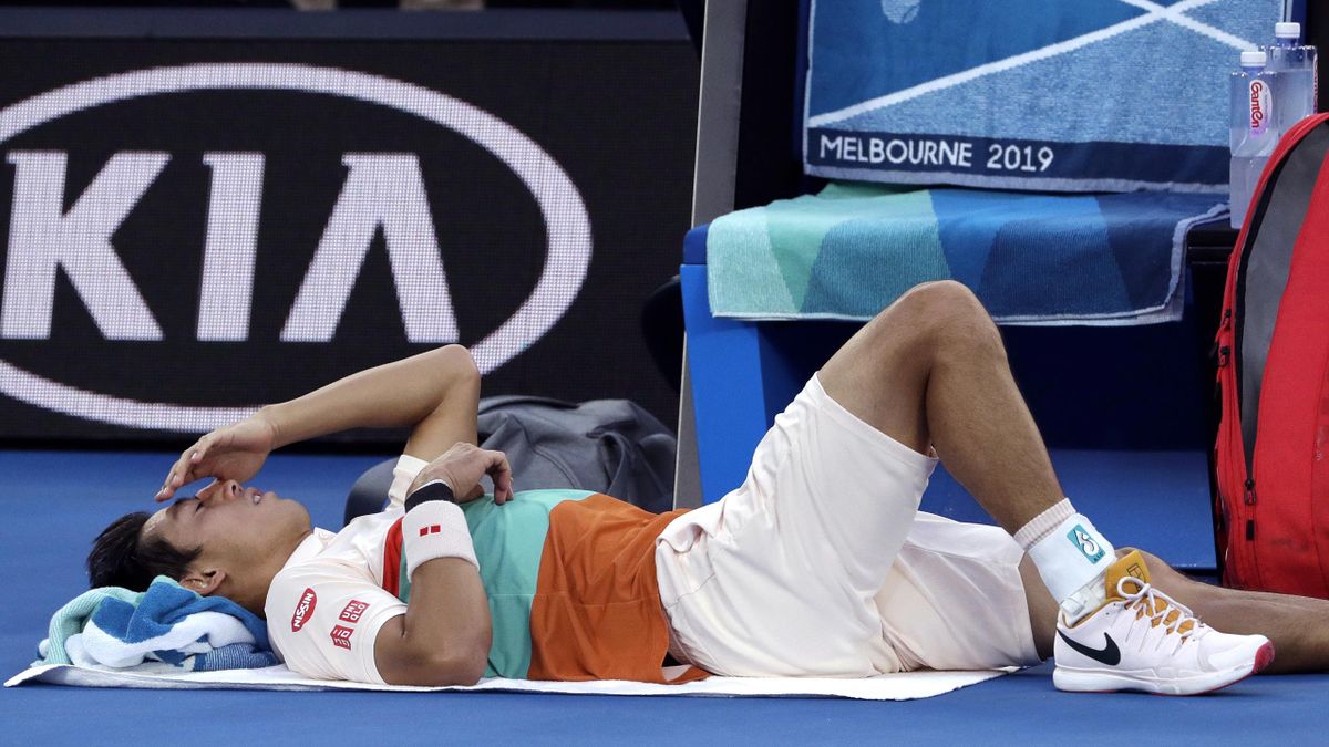 Nishikori injury hands Djokovic easy passage to Australian Open semi-finals - Eurosport