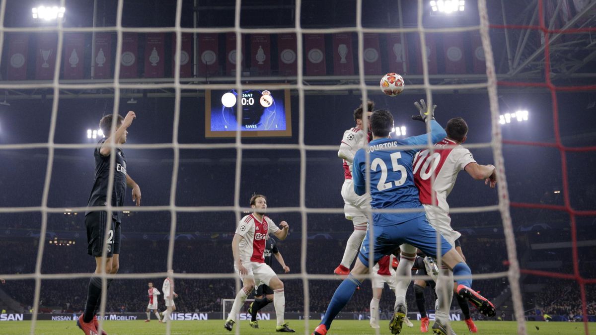Fotogalería: El gol anulado por el VAR que salvó al Madrid y la falta que indignó a De Jong