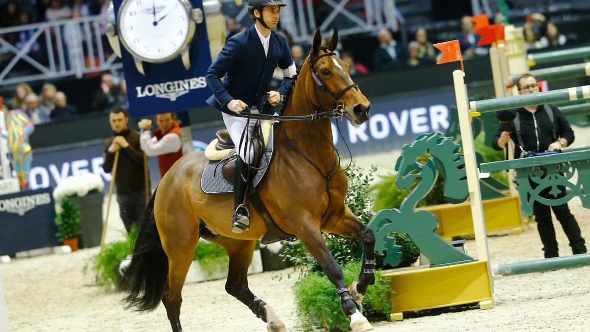 Troisieme Mois Au Sommet Pour Steve Guerdat Eurosport