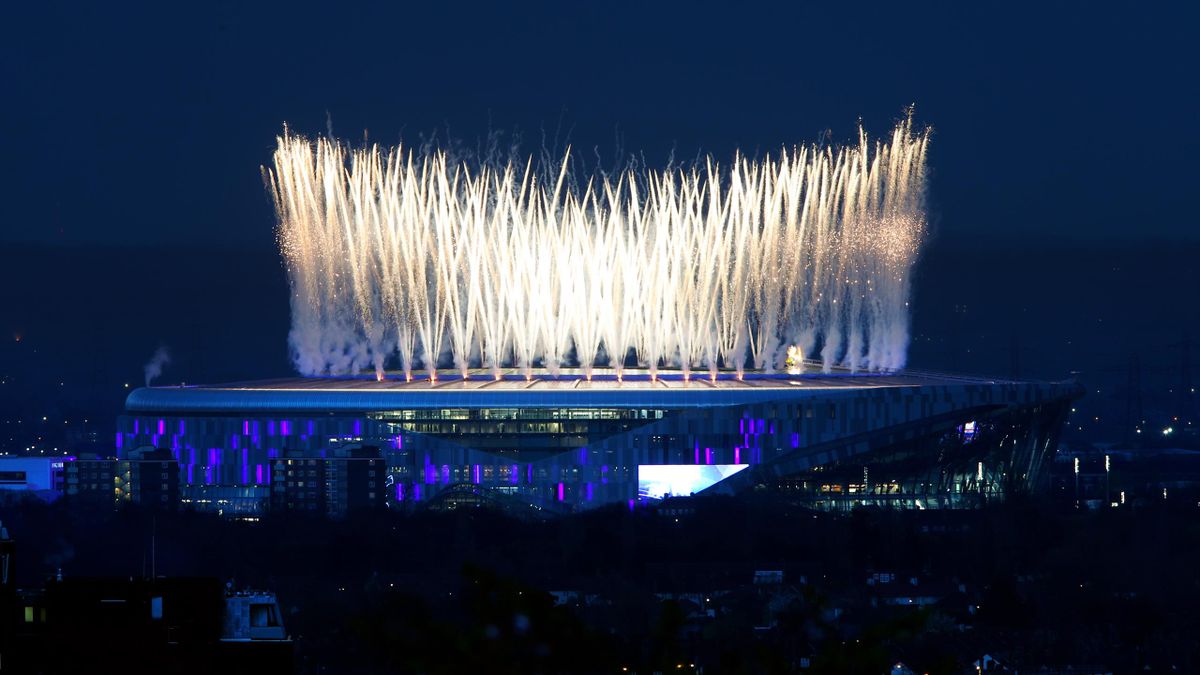 In Pictures The First Premier League Match At Tottenham S New Stadium Eurosport