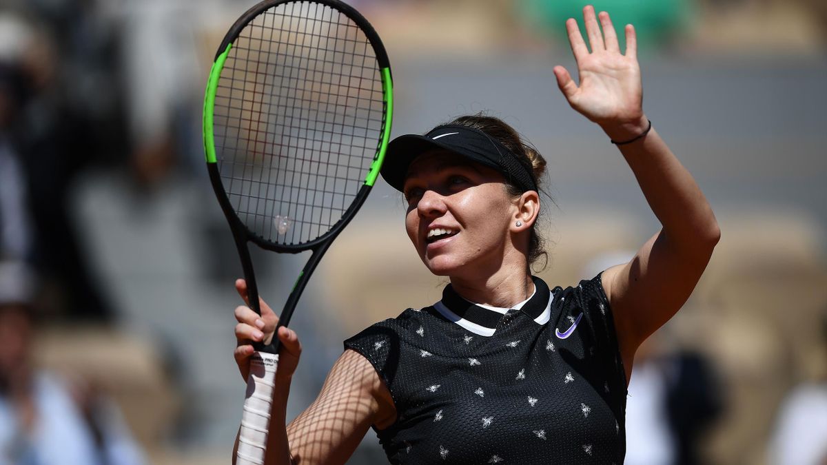 French Open 2019 Simona Halep breezes to fourth round in Paris with victory over Lesia Tsurenko Eurosport
