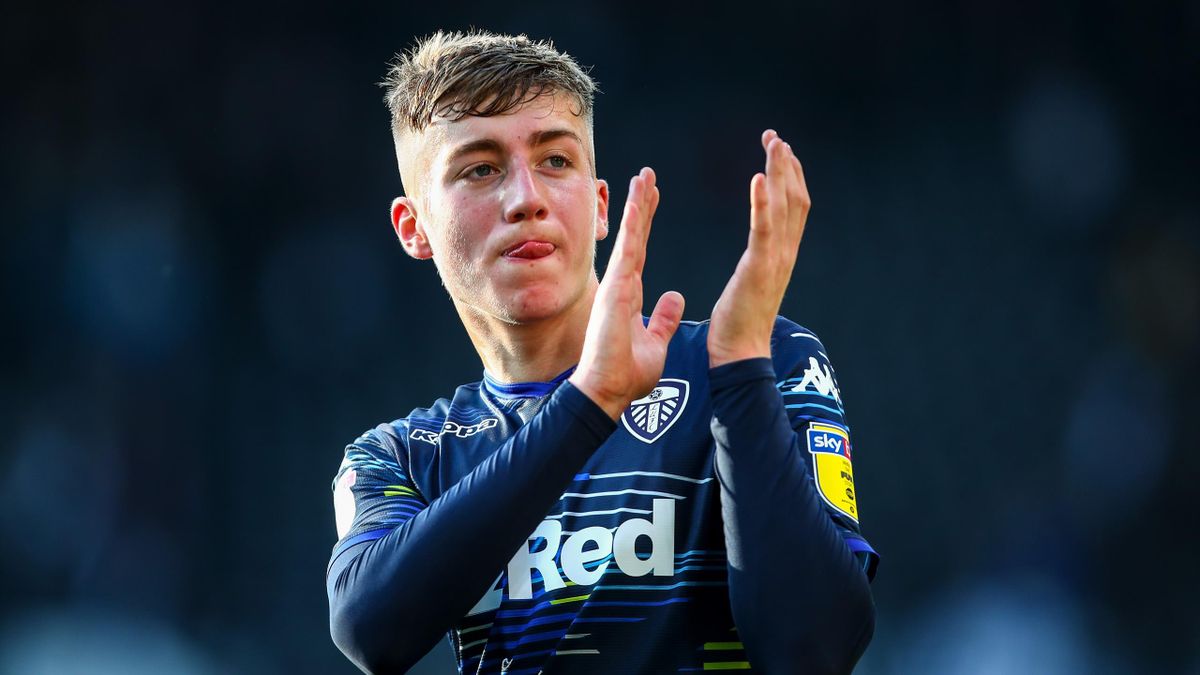Football news: Tottenham sign Jack Clarke from Leeds, loan him back  immediately - Eurosport