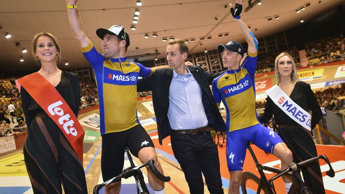 British Mark Cavendish and Belgian Iljo Keisse pictured at the start of the first day of the Zesdaagse Vlaanderen-Gent six-day indoor cycling race