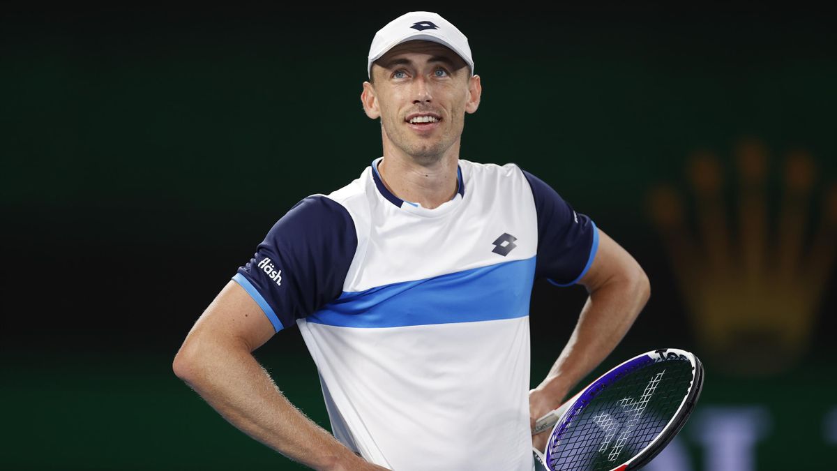 Australian Open 2020 - John Millman caught up in ball tampering row after match against Federer