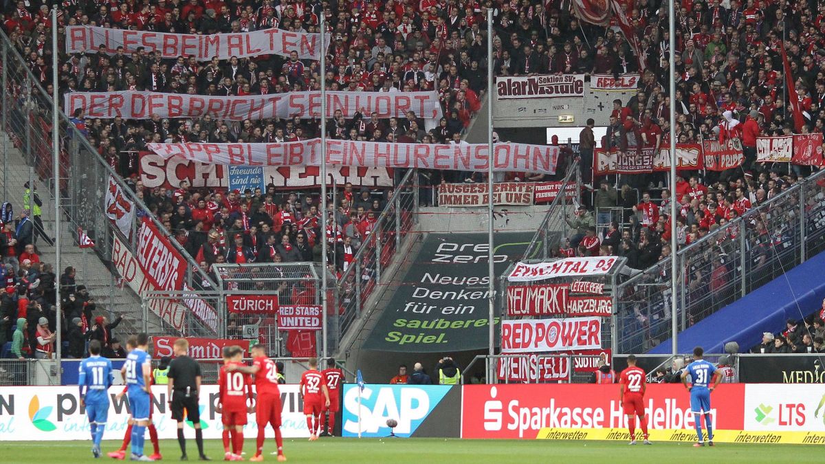 FC Bayern München Fans beleidigen Hopp - Flick ist außer sich