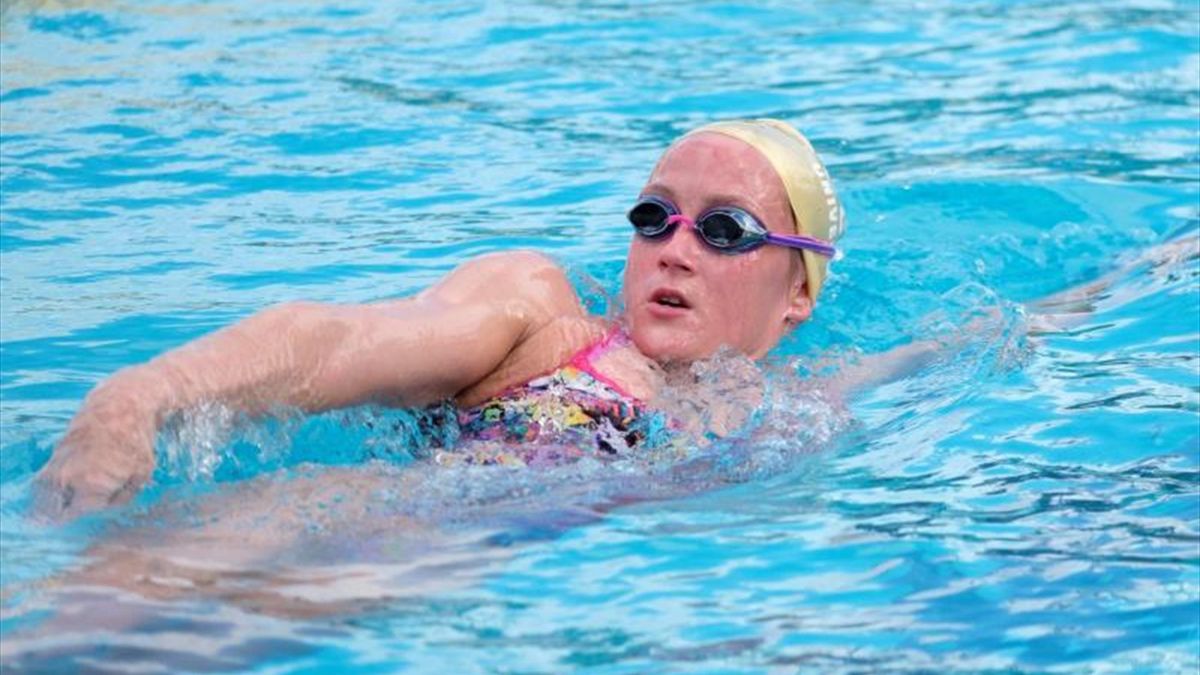 Nadador Olimpico Busca Piscina De Plastico Eurosport