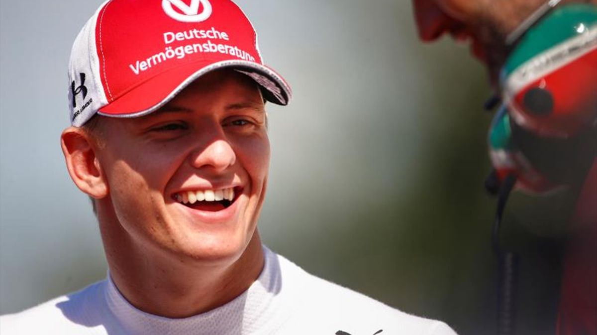 Ralf Schumacher Ve A Su Sobrino Mick Rumbo A La Formula Uno Con Ferrari Eurosport