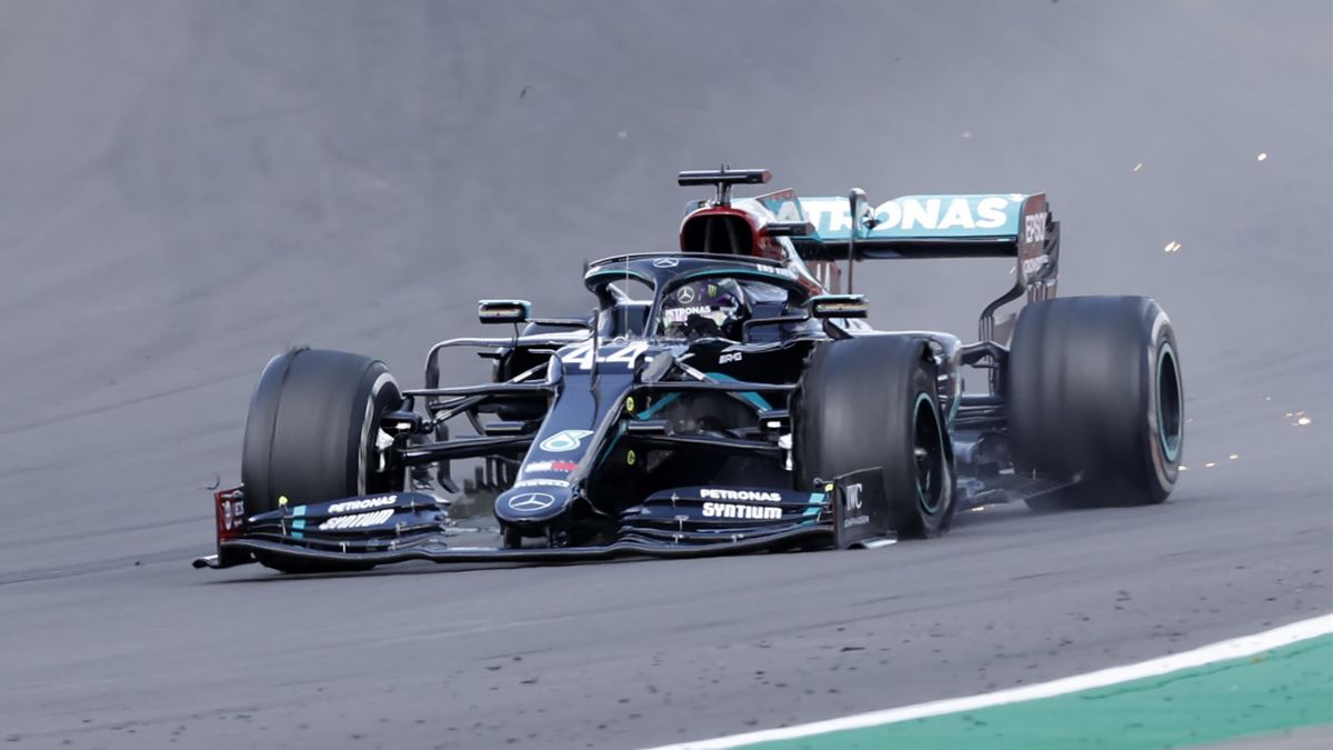 Technique F1 : le volant de Lewis Hamilton, suite et fin