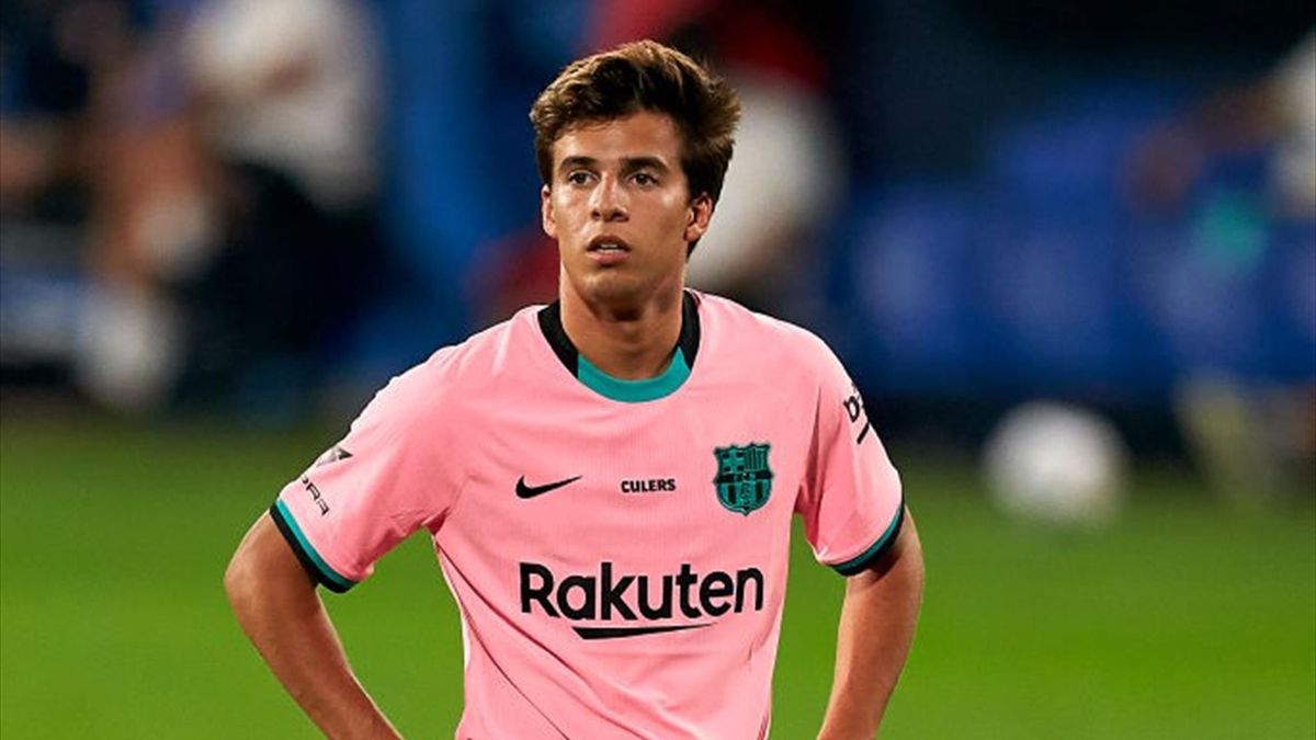 Barcelona transfer news - Riqui Puig signs new deal - but what is his  future at Camp Nou? - Eurosport