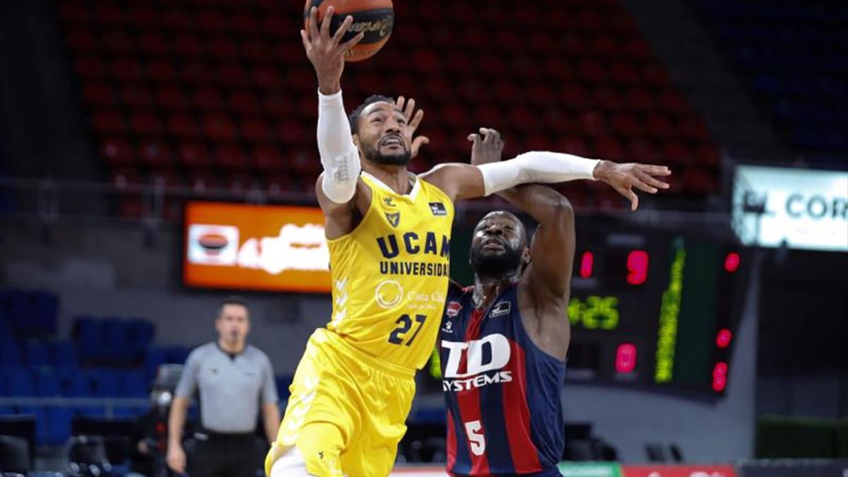 El UCAM Murcia da la sorpresa en Vitoria