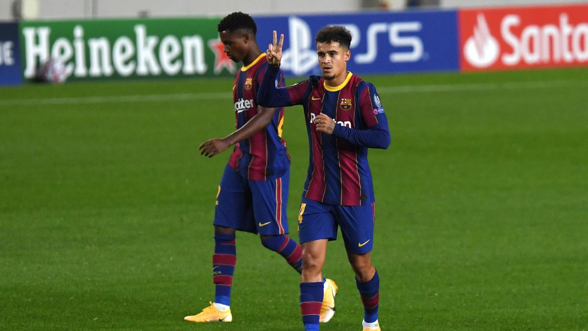 Ansu Fati and Lionel Messi both create history as Barcelona hammer  Ferencvaros - Eurosport