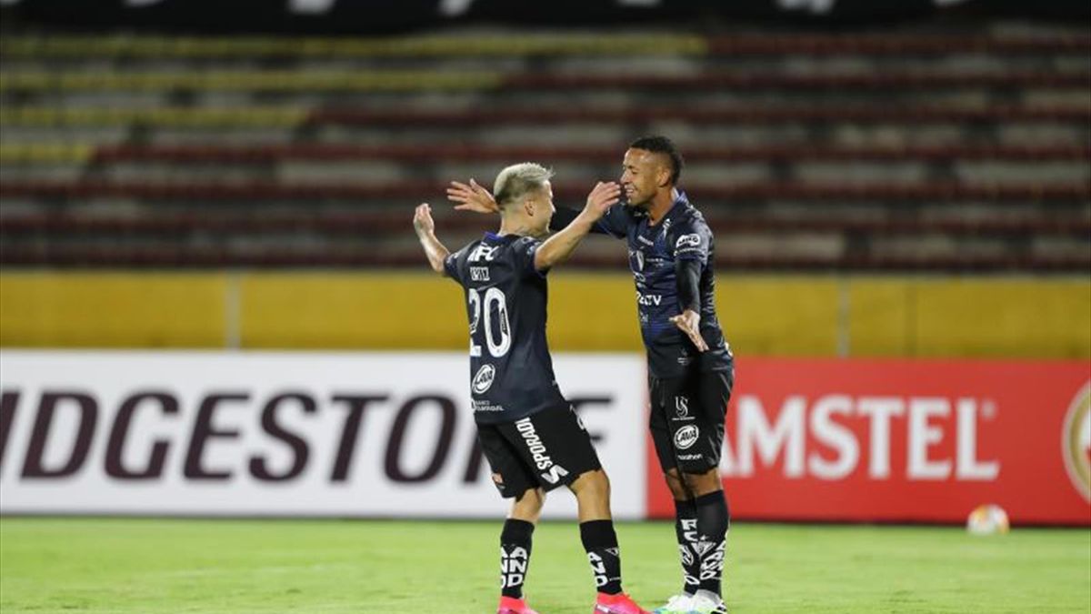 2 0 Independiente Del Valle Sella Su Paso A Octavos Y Entierra Al Barcelona Eurosport