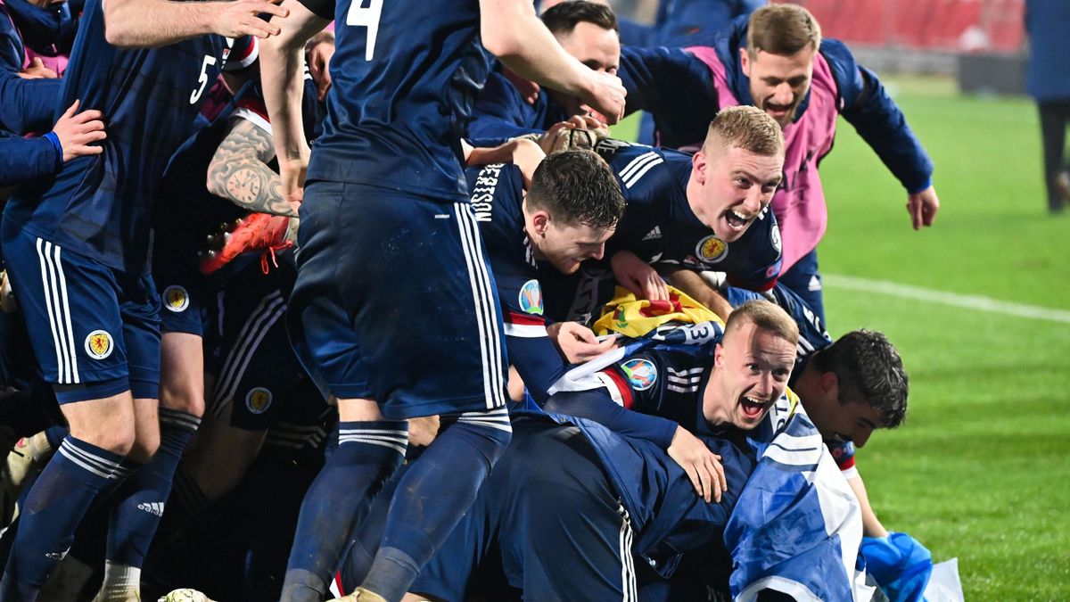Serbia 1 1 Scotland 4 5 on pens Shootout sends Scots to Euro