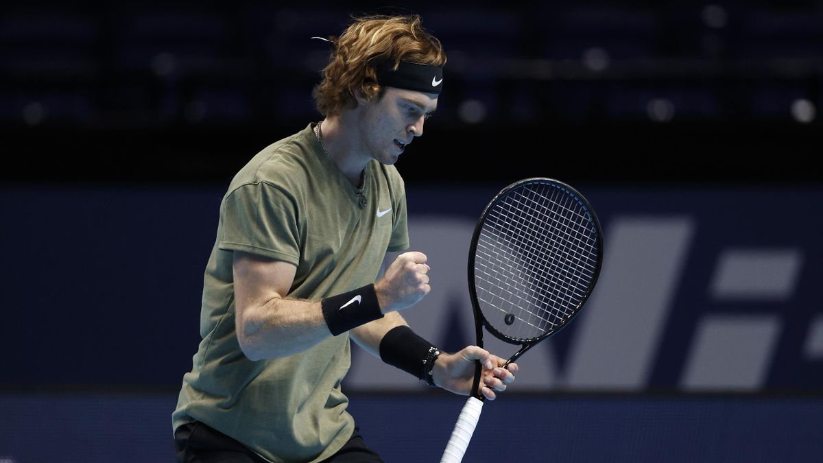 ATP Finals 2020 Day 5 Andrey Rublev upsets Dominic Thiem in straight sets 