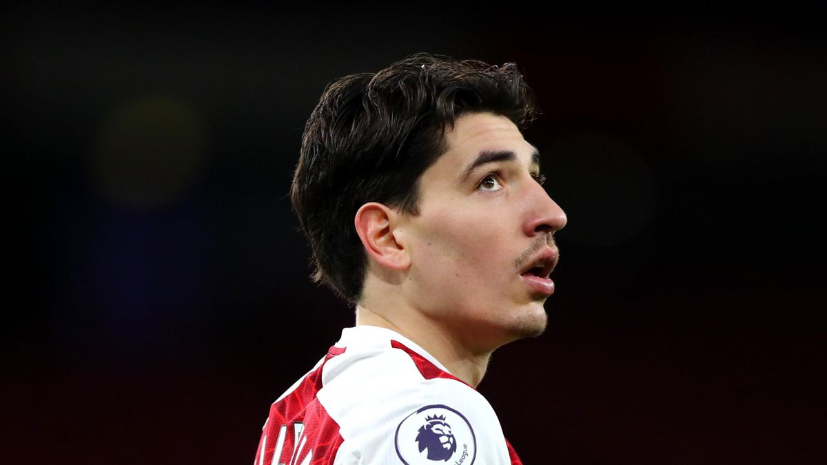 First pics and vids as Bellerin arrives in Barcelona - Football