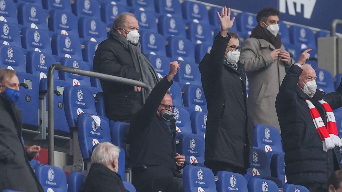 FC Bayern Rummenigge erklärt seine Maske aus dem Schalke-Spiel