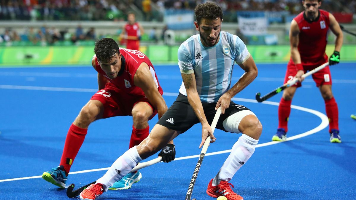 Una fase di gioco tra Argentina e Belgio nella finale olimpica 2016