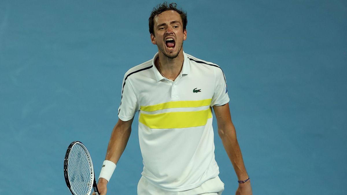 Australian Open Daniil Medvedev schlägt Stefanos Tsitsipas im Halbfinale von Melbourne