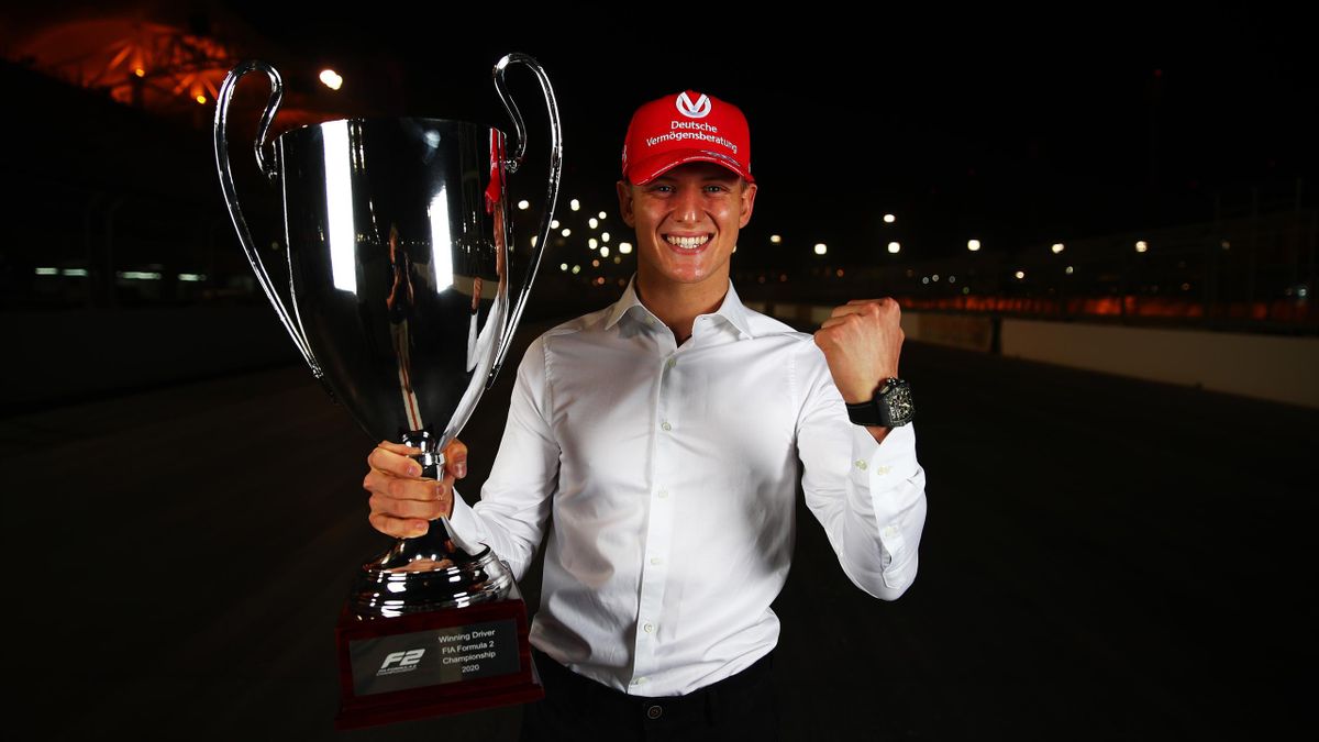The winners, second place and constructors trophies after the Formula  News Photo - Getty Images