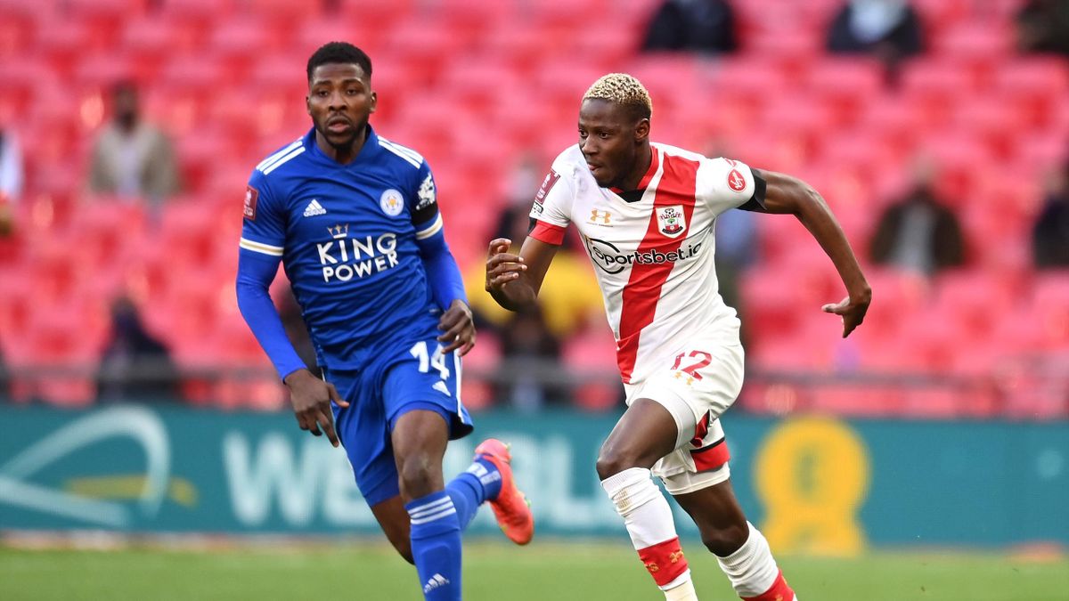 Kelechi Iheanacho fires Leicester to first FA Cup final in 52 years