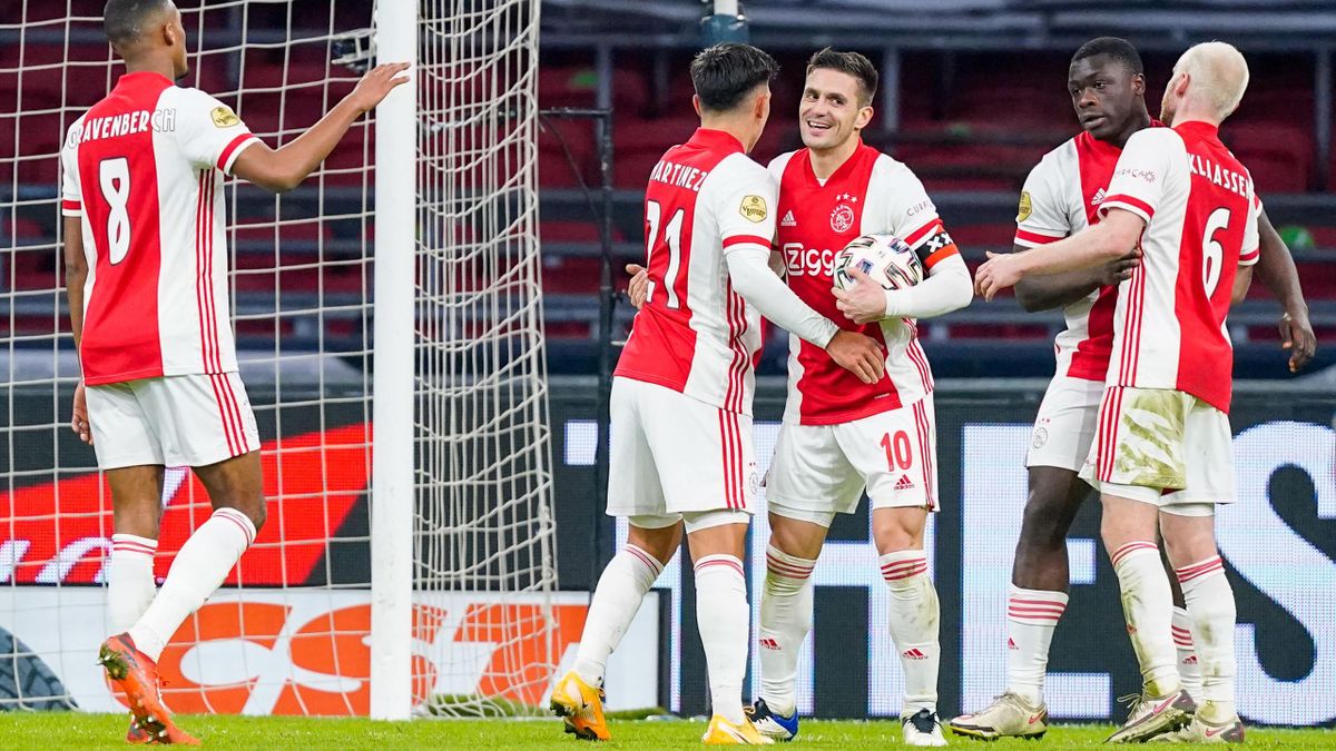 Ajax Amsterdam bezwingt den FC Emmen mit 4:0