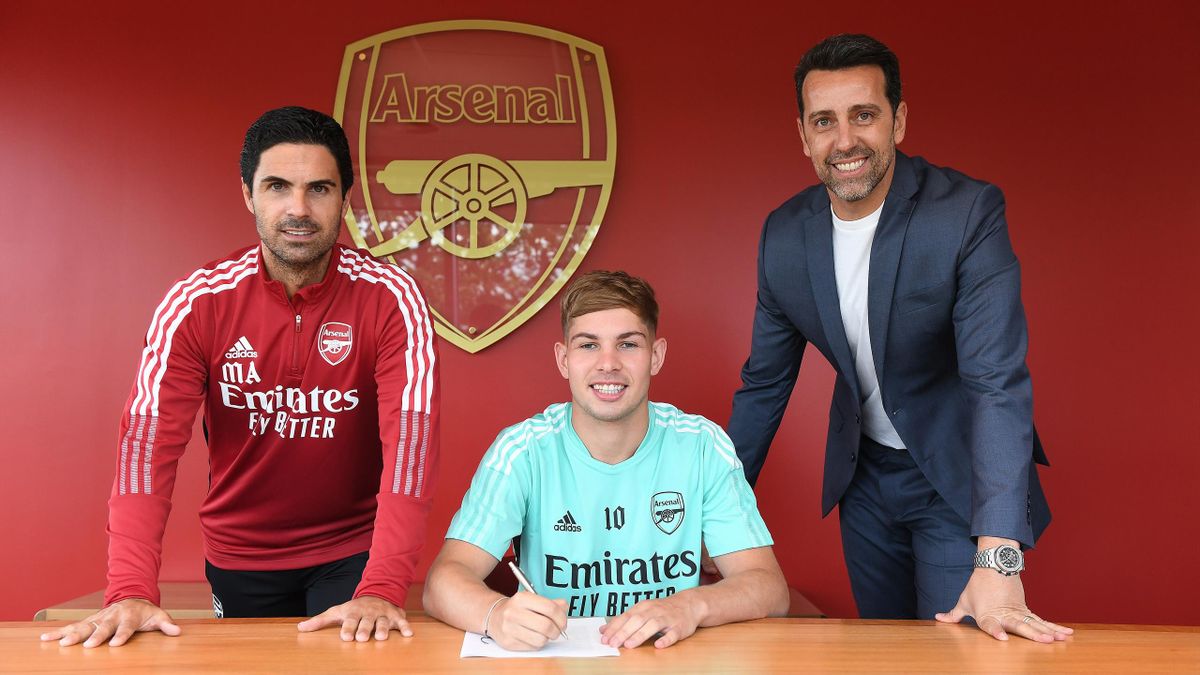 New deals sing arsenal