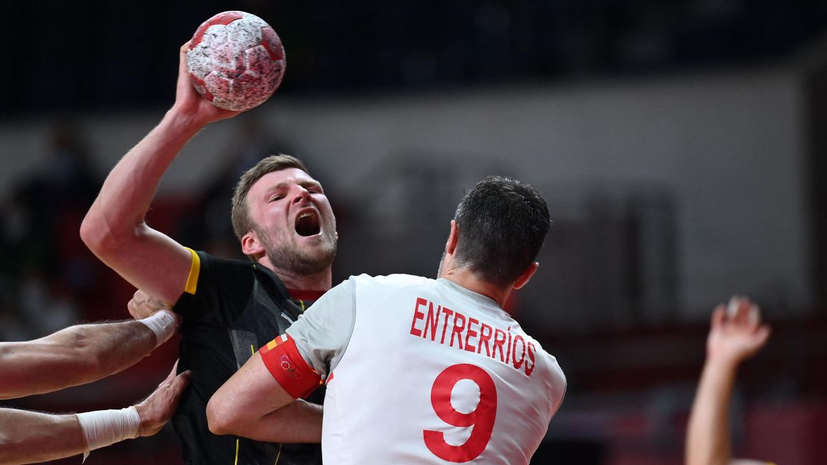 Olympia 2021 in Tokio Deutsche Handballer verlieren zum Auftakt knapp gegen Spanien