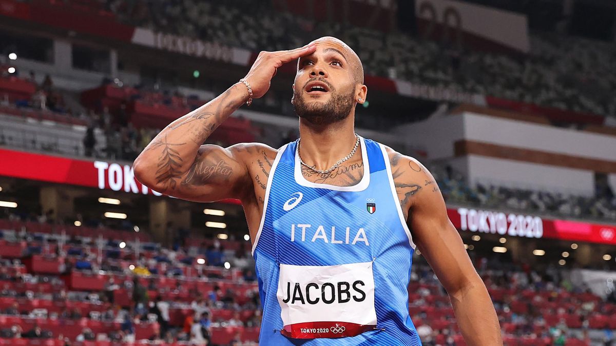 Marcell Jacobs dopo la finale dei 100 metri ai Giochi Olimpici di Tokyo 2020
