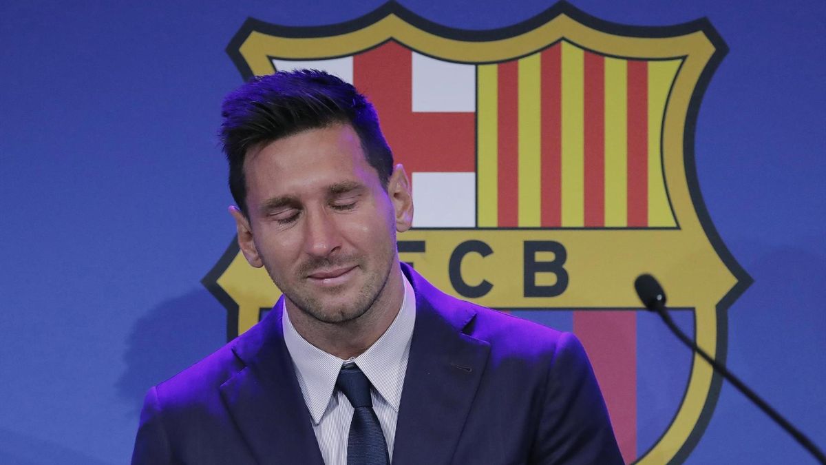 Leo Messi asumiendo su marcha del Barcelona