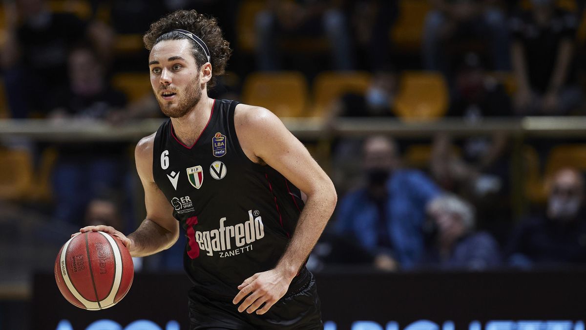Basket, Serie A: la Virtus Bologna vince in scioltezza davanti a Daniel  Hackett: piegata la Gevi Napoli 86-75 - Eurosport