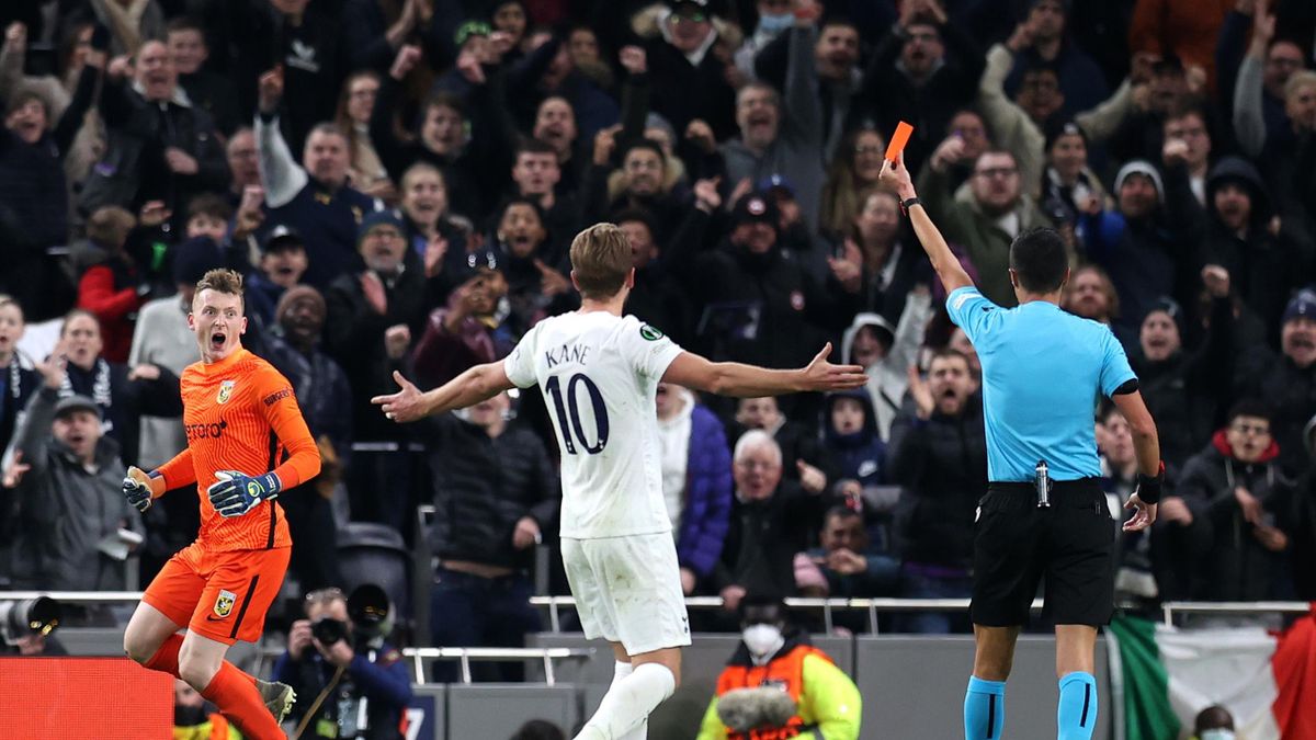 Tottenham Hotspur cling on to win five-goal, three red card thriller in Antonio Contes first match