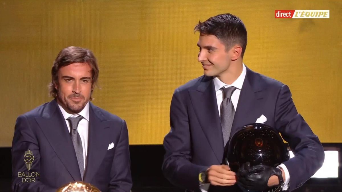 Balón de Oro 2021: Fernando Alonso, el encargado de llevar Balón de Oro al  escenario - Eurosport